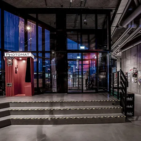 Dock Warnemuende אכסניה *