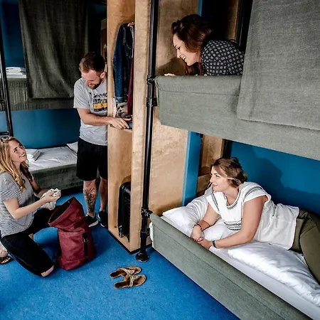 Dock Warnemuende אכסניה רוסטוק