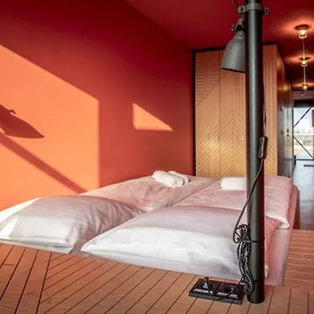 Dock Warnemuende Хостел Росток