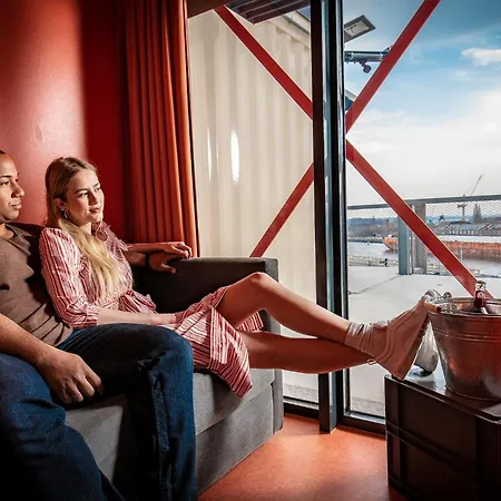 Dock Warnemuende אכסניה רוסטוק